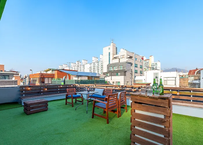 Seeu House Hongdae *
