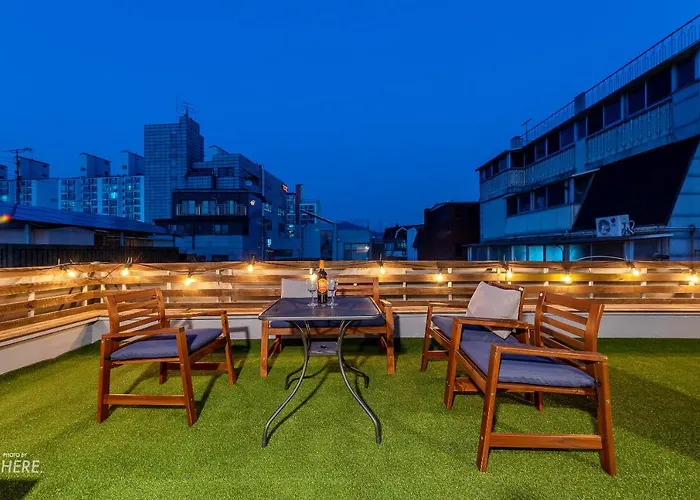 Seeu House Hongdae *
